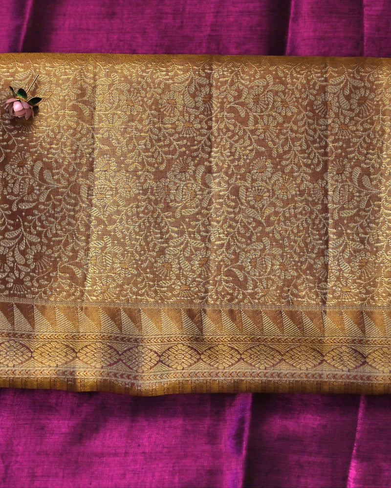 Harini – Gold Kanchipuram Tissue Silk Saree