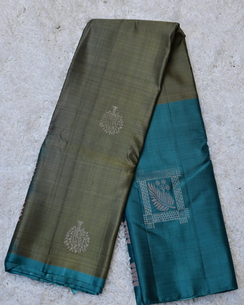 Aarmiya – Olive Green & Teal Venkatagiri Pure Silk Saree