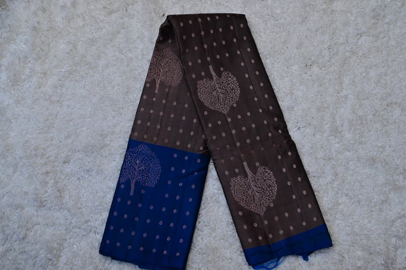 Borderless Venkatagiri Silk Saree – Deep Grey with Royal Blue Pallu