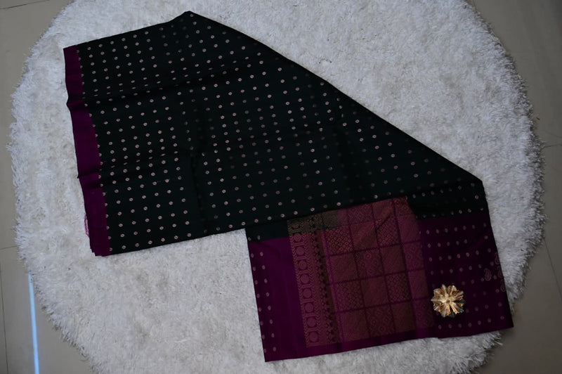 Borderless Venkatagiri Silk Saree – Deep Green with Regal Purple Pallu