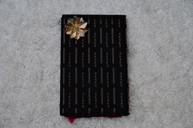 Borderless Venkatagiri Silk Saree – Black with Plum Pallu