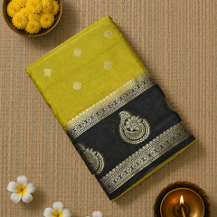 Vintage Style Crepe Saree with Contrast Border