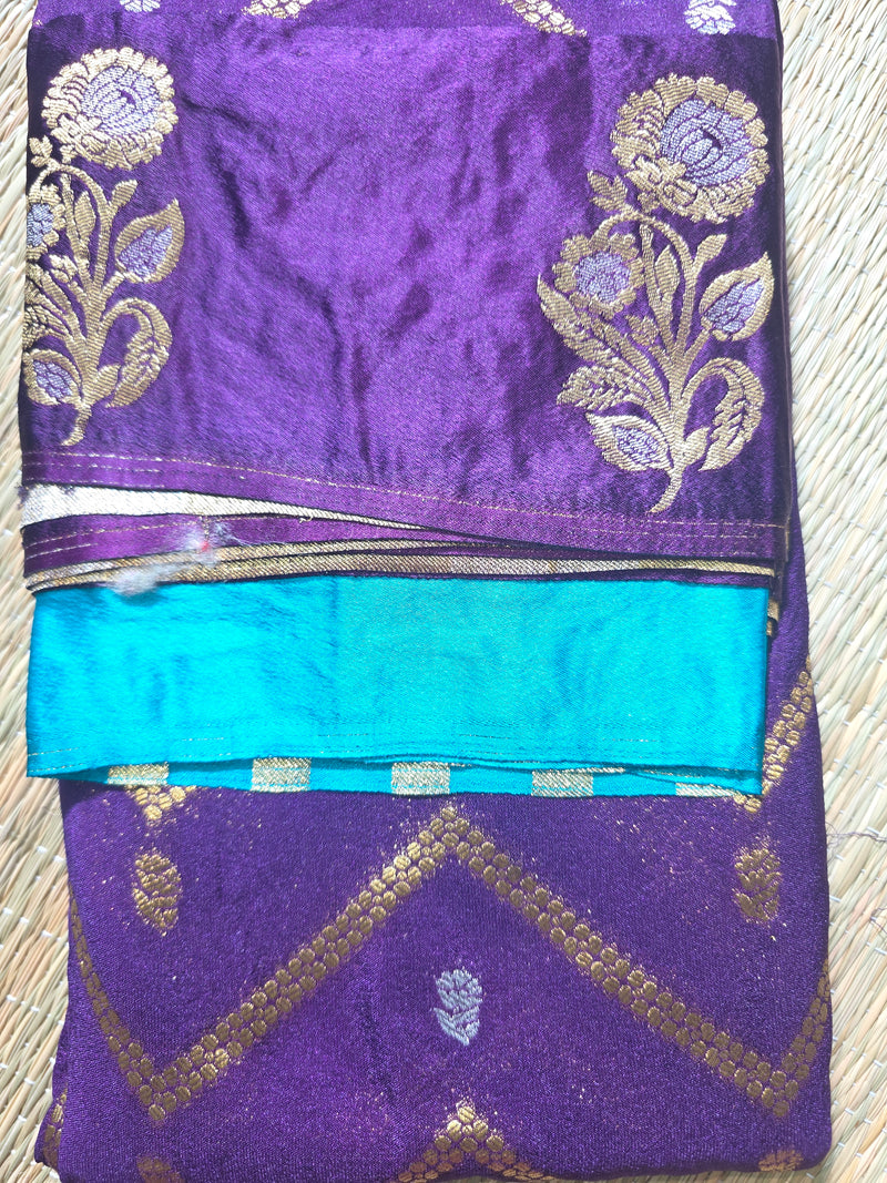 Crepe Saree with Contrast Blouse , Rich Pallu and Satin Border