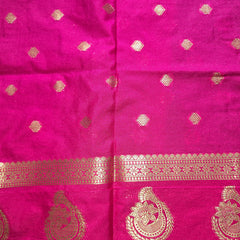 Vintage Style Crepe Saree with Contrast Border
