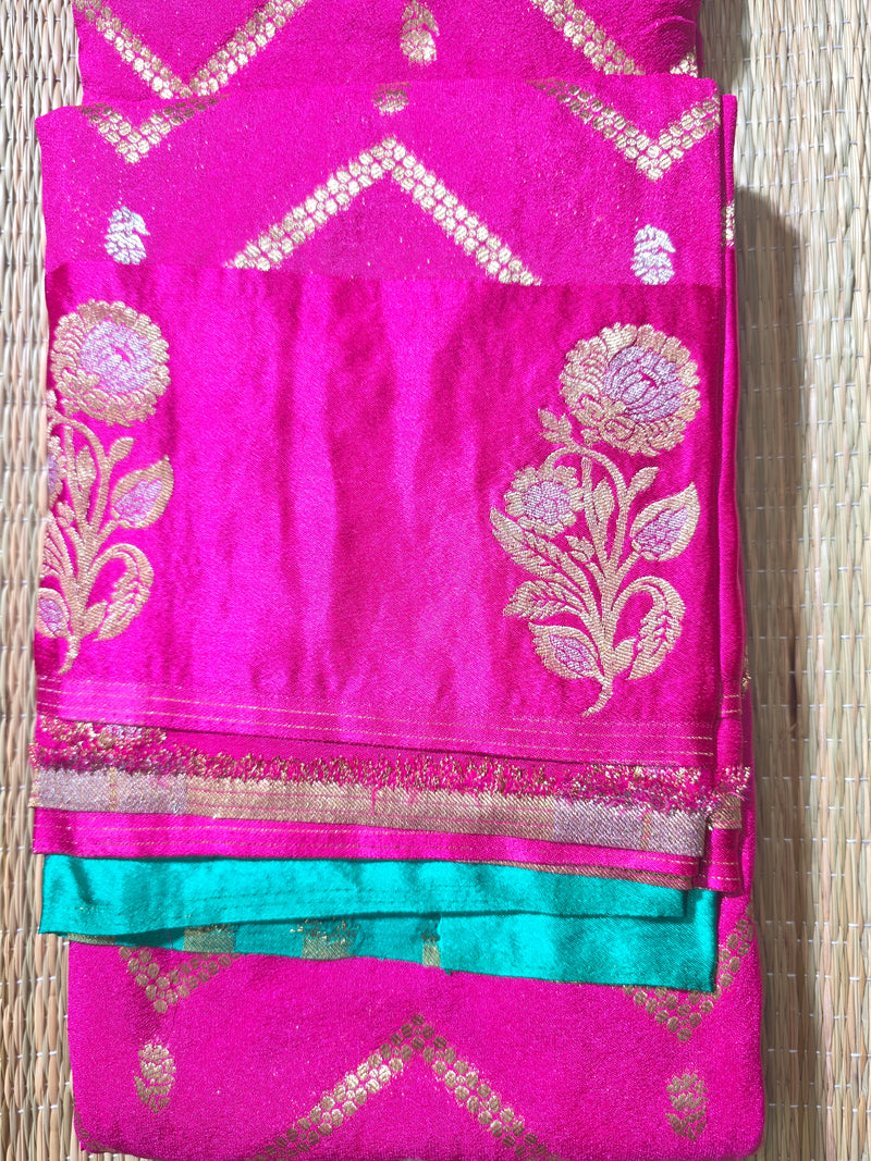 Crepe Saree with Contrast Blouse , Rich Pallu and Satin Border