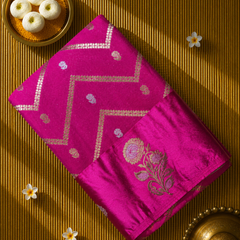 Crepe Saree with Contrast Blouse , Rich Pallu and Satin Border