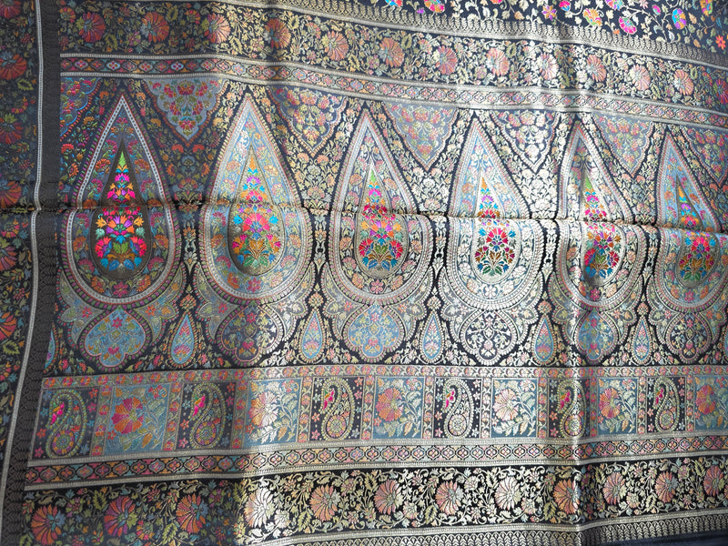Pure Crepe Saree with Stunnimg Intricate Meena Brocade Weaving