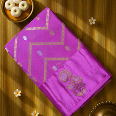 Crepe Saree with Contrast Blouse , Rich Pallu and Satin Border