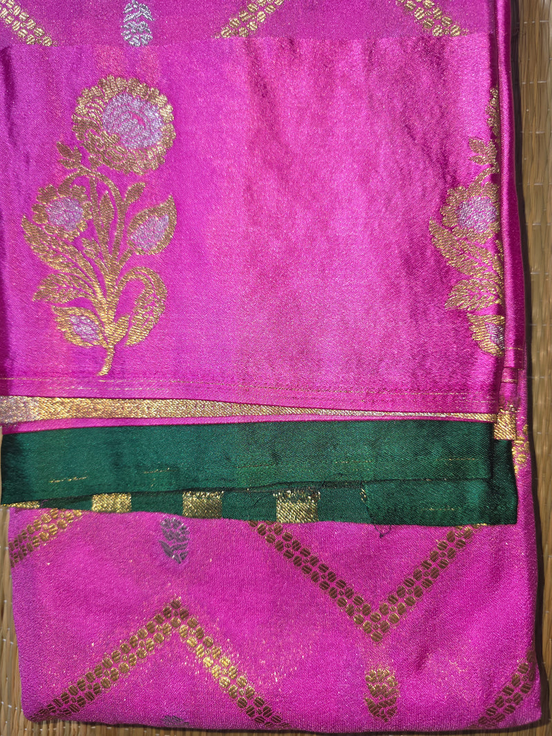 Crepe Saree with Contrast Blouse , Rich Pallu and Satin Border