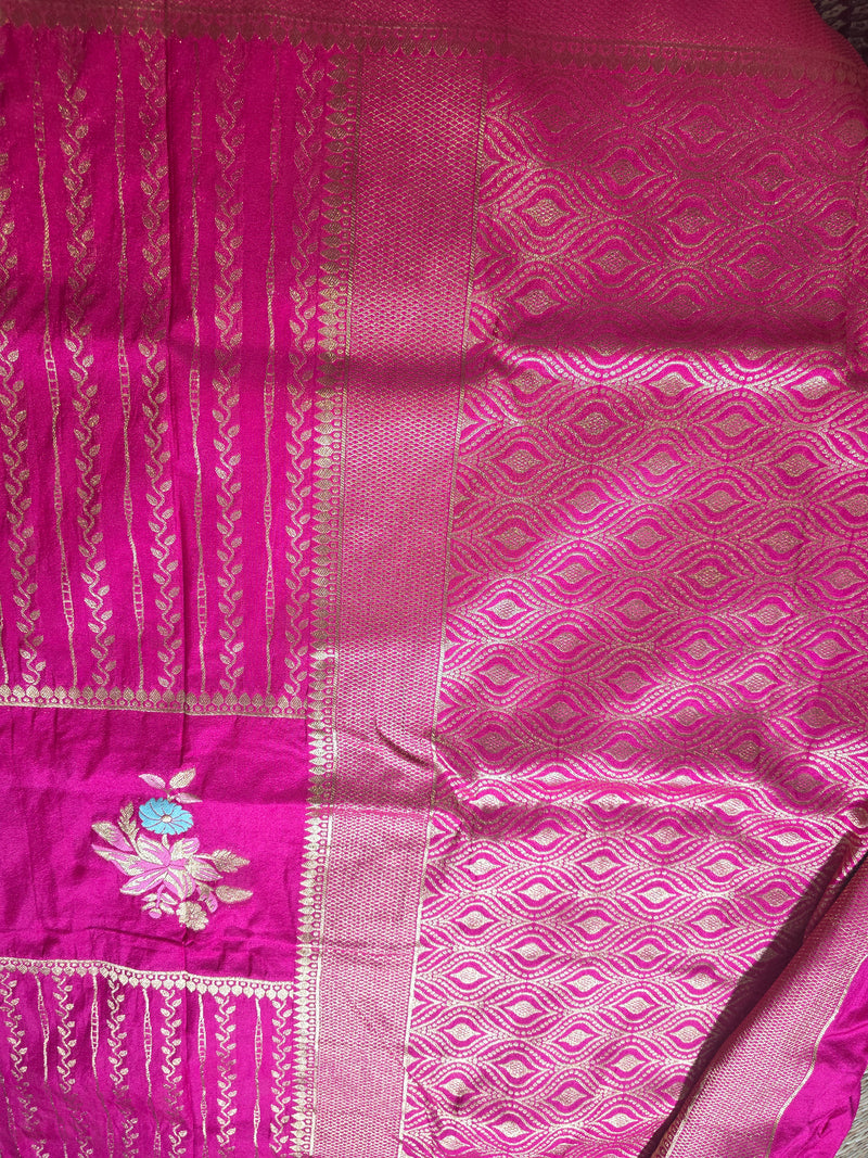 Premium Semi Mysore Crepe with Woven Meena Butis and Rich Pallu
